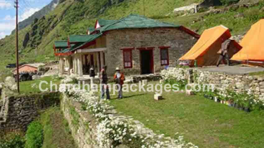 Jagirdar Guest House Badrinath Sideview